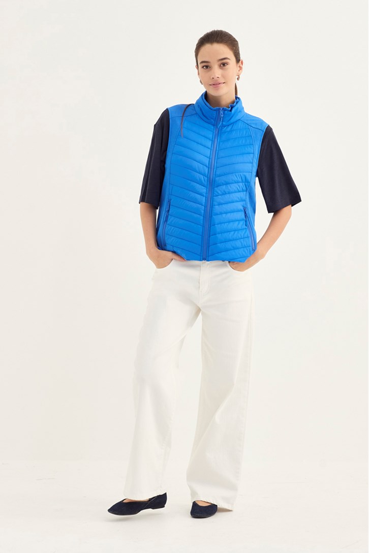 AWARD VEST
