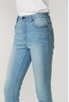 VIENNA JEAN - distressed