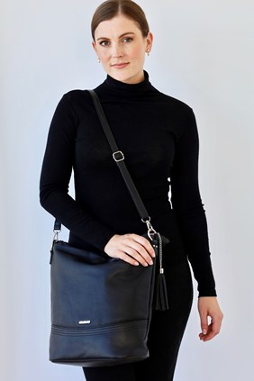 ZIP SHOULDER BAG