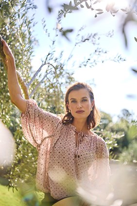 SILHOUETTE BLOUSE