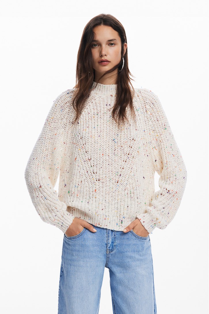 OVERSIZED KNIT SWEATER