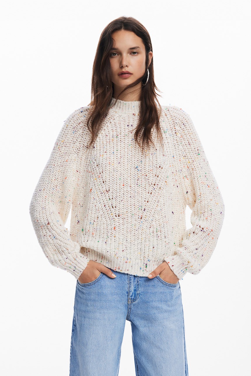 OVERSIZED KNIT SWEATER