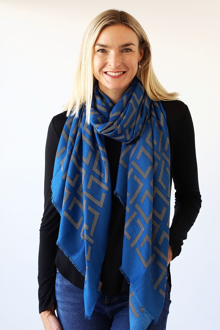 GEO PRINT SCARF