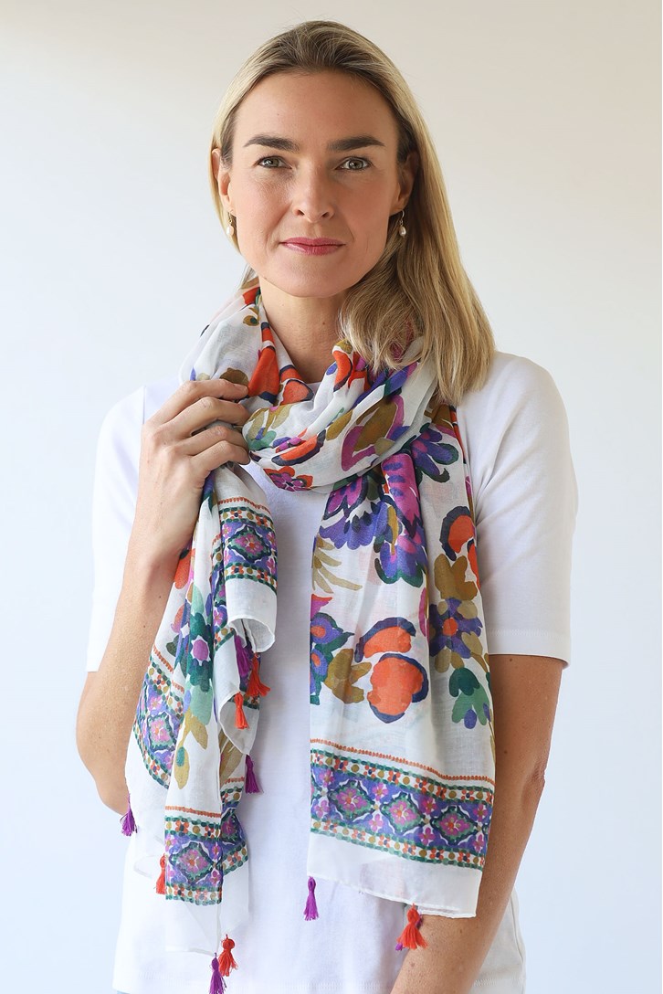 FLOWER TASSLE SCARF