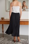 SUNRAY PLEAT SKIRT - black