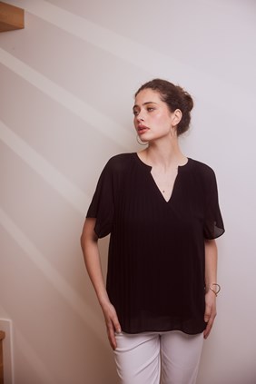 CRYSTAL PLEAT TOP