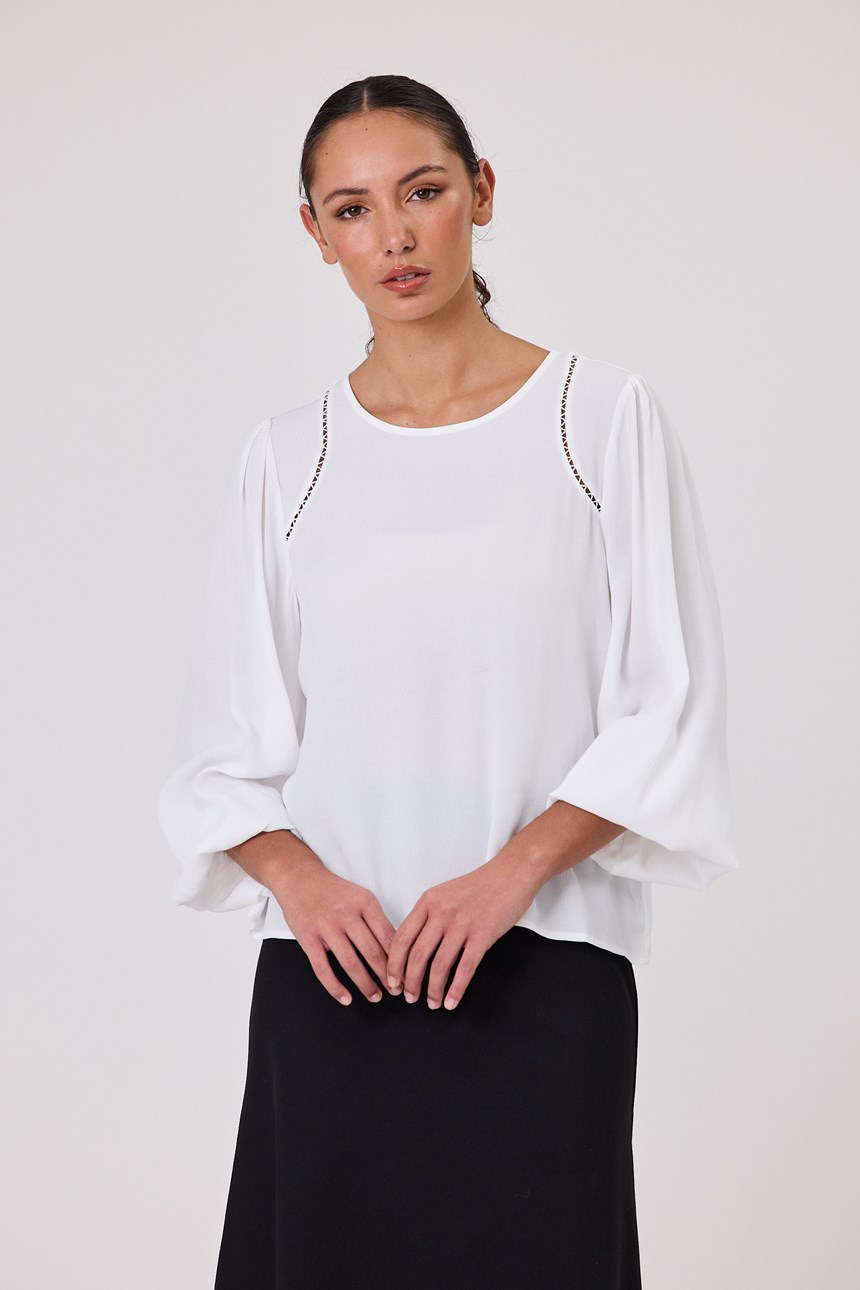 PEARL LONGSLEEVE TOP