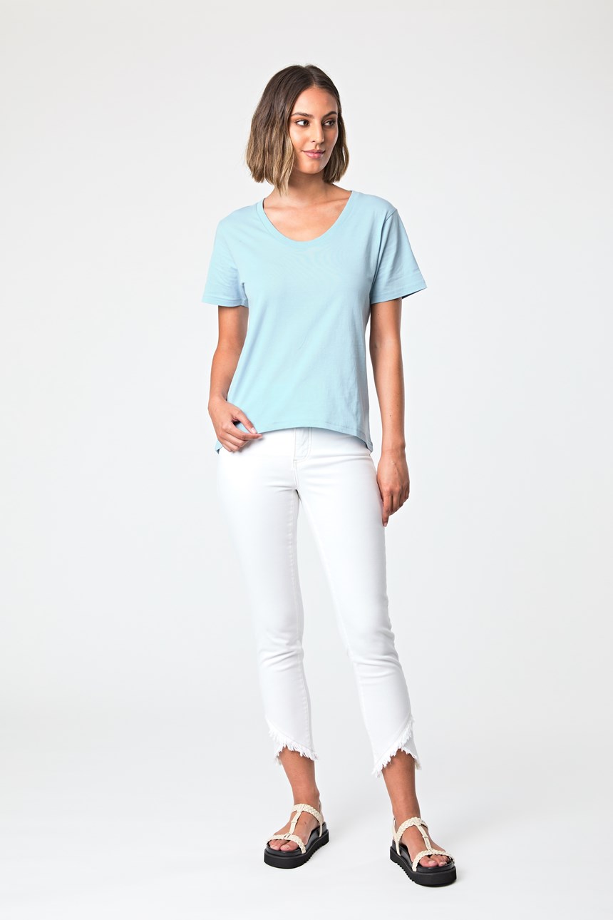 RELAXED SCOOP TEE